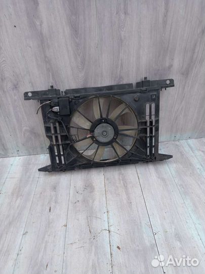 Дифузор Toyota avensis 270