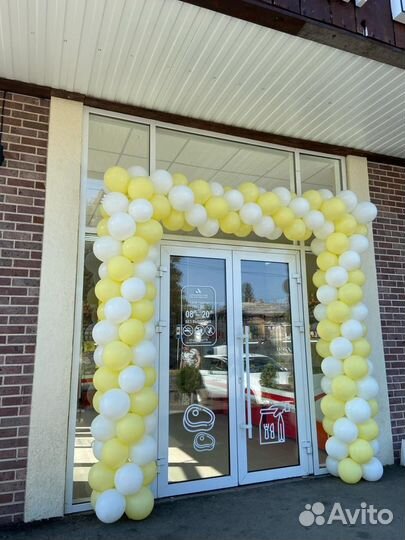 Арка из шаров украшение дверей