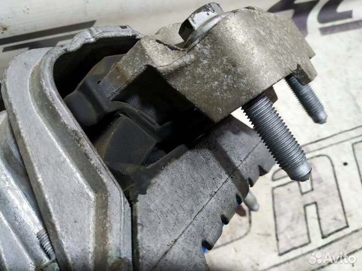 Подушка двигателя Audi A3 8P 2.0 CCZ 2009