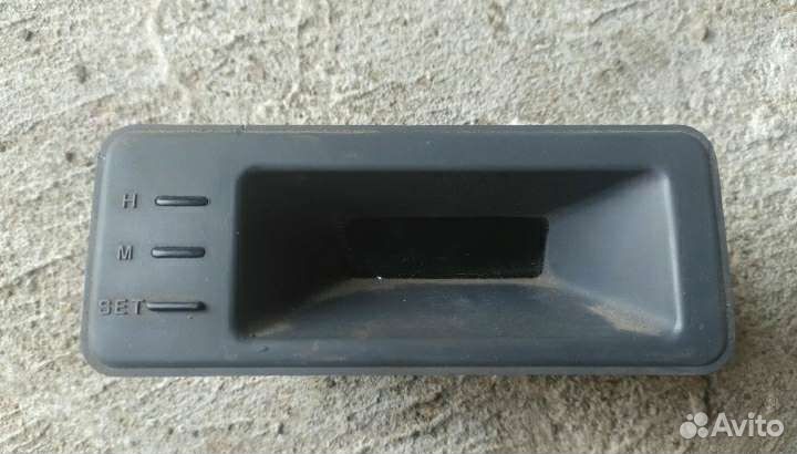 Часы Mitsubishi Space Wagon