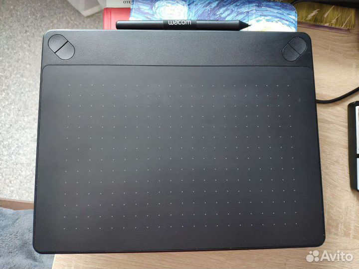 Графический планшет Wacom Intuos Art PT M CTH-690