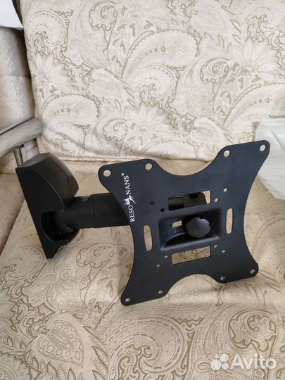 Кронштейн под телевизор