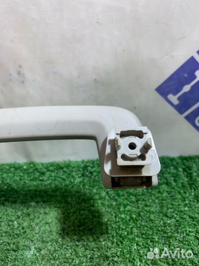 Ручка потолка Ford Focus 2+ хэтчбек 1.6 shda 2009