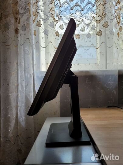 Монитор LG Flatron L1510S