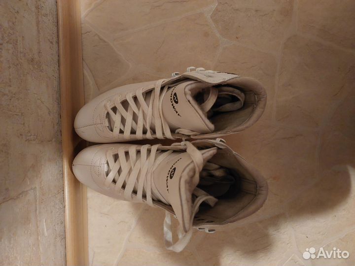 Коньки фигурные 34 размер