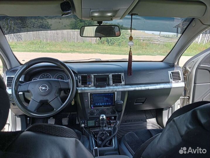 Opel Vectra 1.8 МТ, 2003, 300 000 км