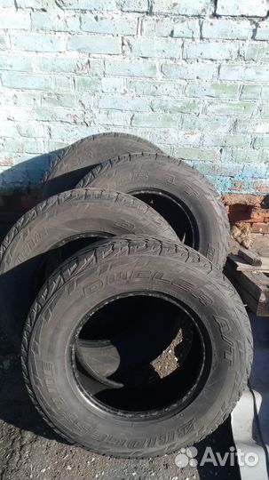 Bridgestone Dueler A/T 697 245/70 R16