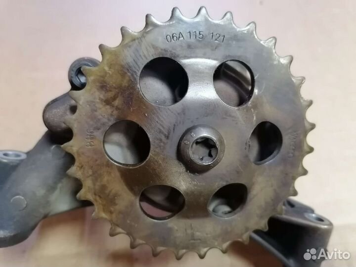 Масляный насос Audi,VW, 1.8,VAG 06A116105