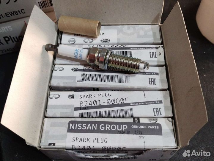 Свечи зажигания Nissan Terrano D10 B240100Q0F