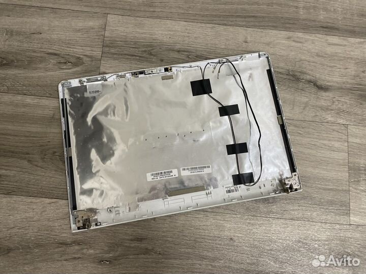 Крышка матрицы на Sony PCG-71812V