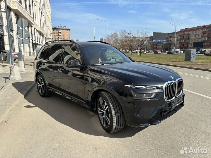 BMW X7 3.0 AT, 2023, 548 км