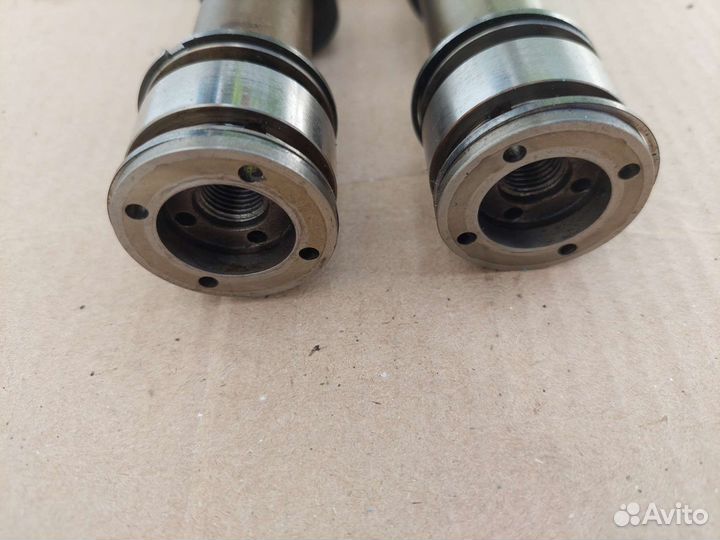 Распредвал впускной-выпускной Audi A6 C6 AUK 3.2