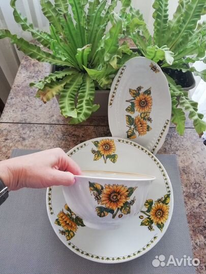 Блюдо, салатник, селедочница Дулево