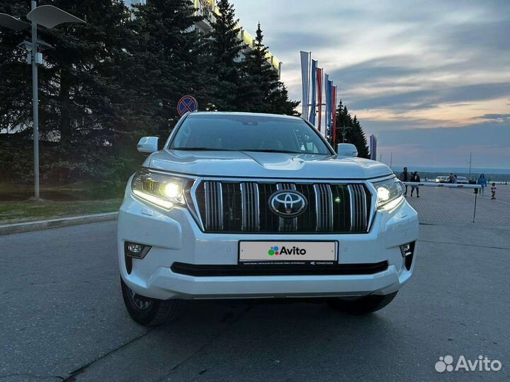 Toyota Land Cruiser Prado 2.8 AT, 2022, 30 км