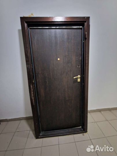 Дверь входная