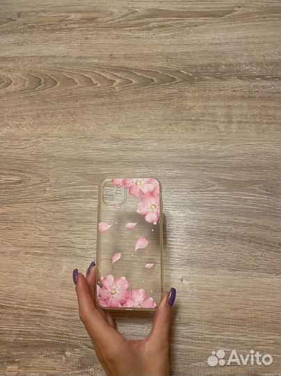 Чехол на iPhone