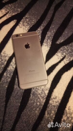 Телефон iPhone 6