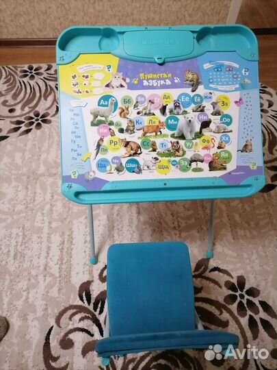 Детский письменный стол