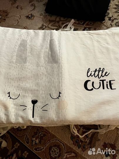 Детская кроватка с маятником