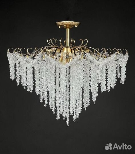 Люстра новая