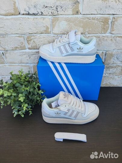 Кроссовки женские adidas forum low р.36-40