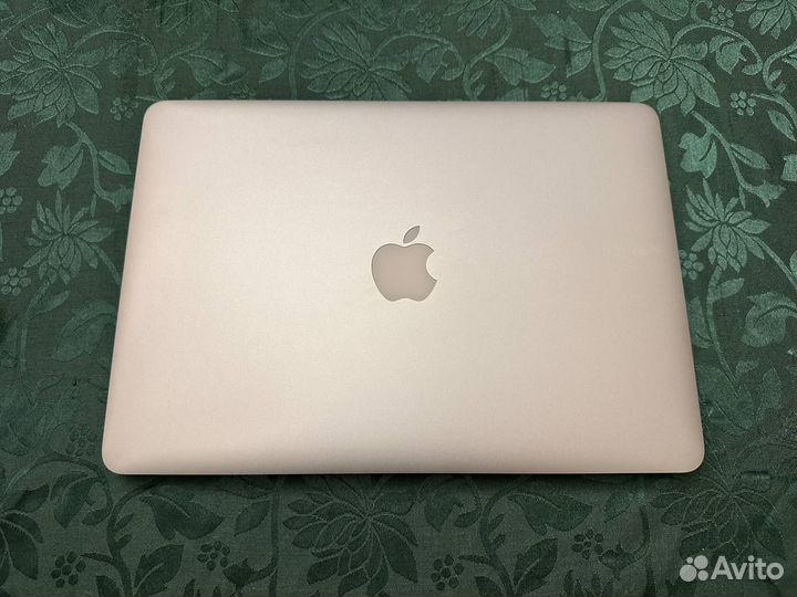 MacBook Air 13 (2015), 256 ГБ, Core i5, 1.6 ГГц, RAM 8 ГБ, Intel HD Graphics 6000