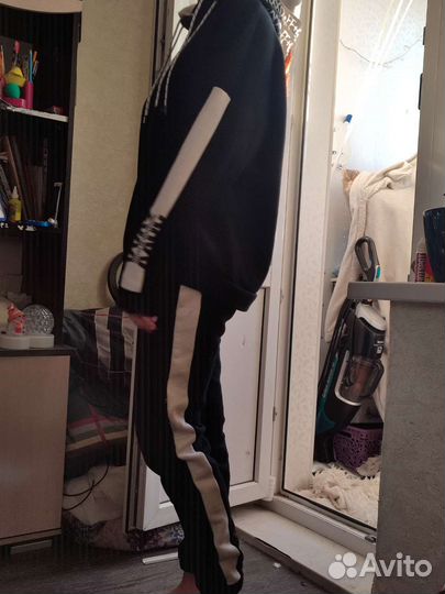 Спортивный костюм женский