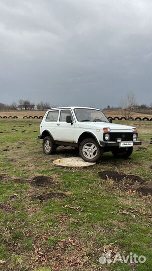 LADA 4x4 (Нива) 1.7 МТ, 2000, 150 000 км