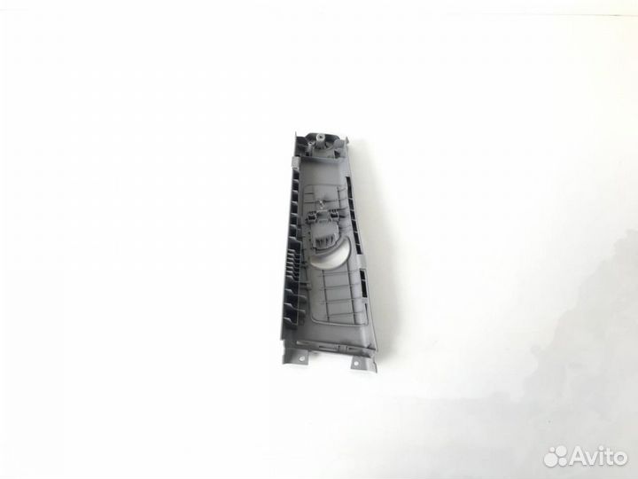 Обшивка стойки центр.,верхняя правая Sportage 2 km