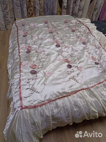 Покрывало на кровать новое