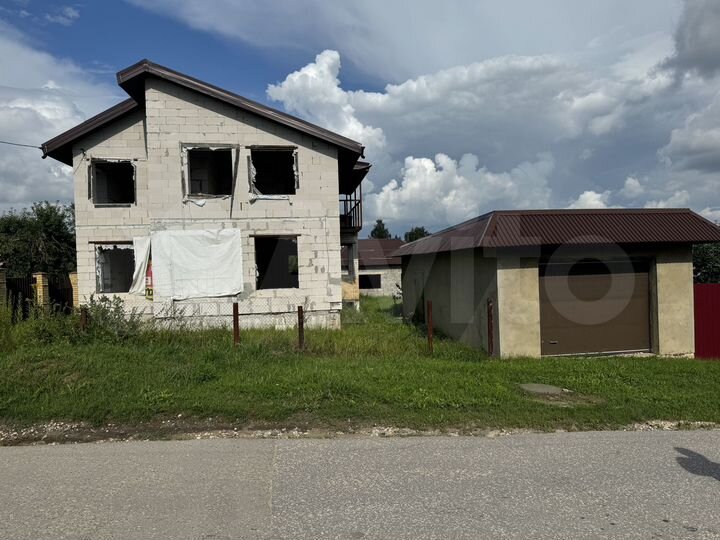 Дом 250 м² на участке 8,5 сот.