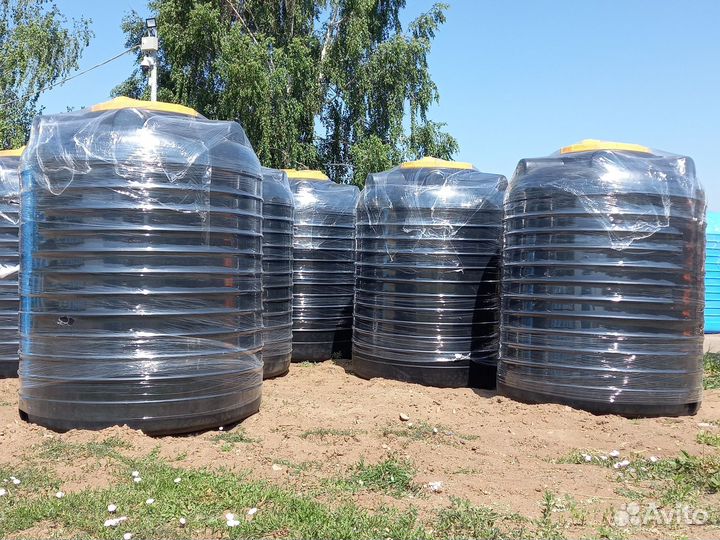 Бак вертикальный для полива 3000 литров