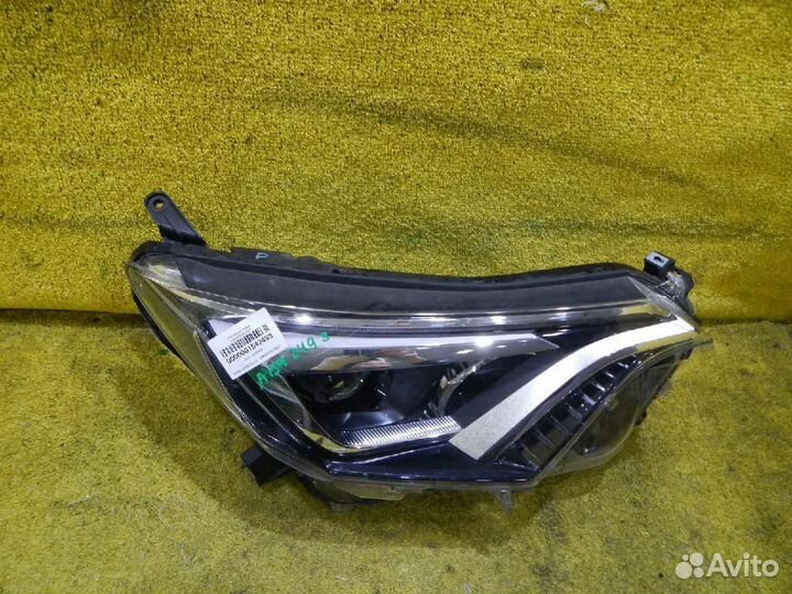 Фара правая Toyota RAV4