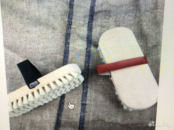 Щетка для чистки лошади