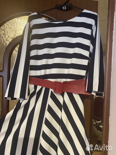 Платье стильное 50