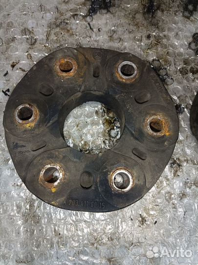 Муфта кардана Mercedes-Benz A2034110015