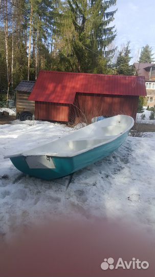 Лодка пластиковая 5 метров