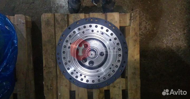 Редуктор хода Case CX210BLR KRA10120