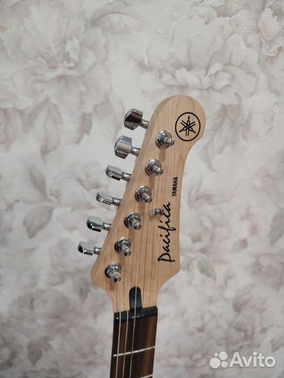 Электрогитара yamaha pacifica-112J