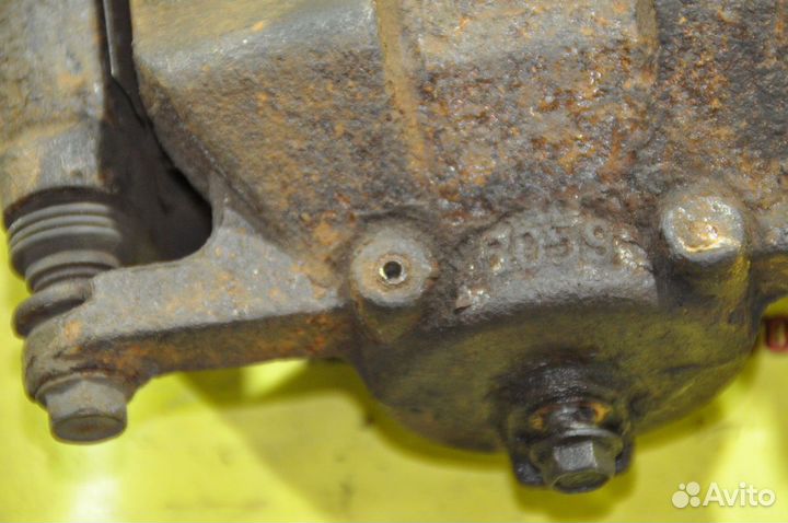 Суппорт тормозной передний Nissan Qashqai