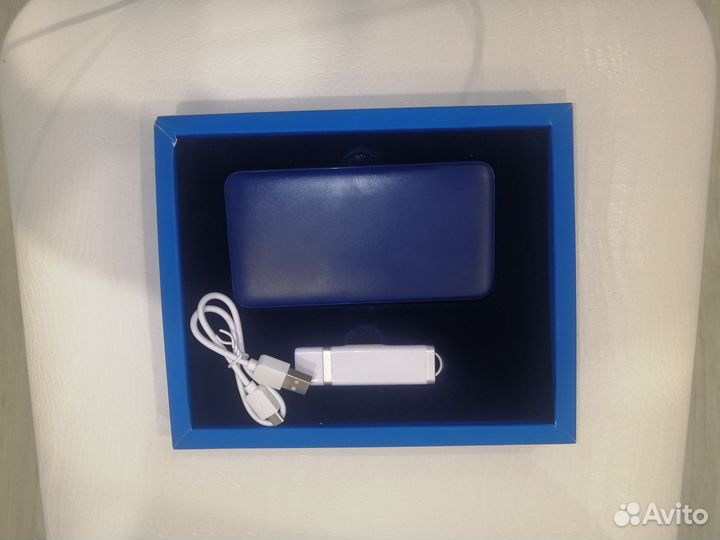 Пауэрбанк новый+ флэшка