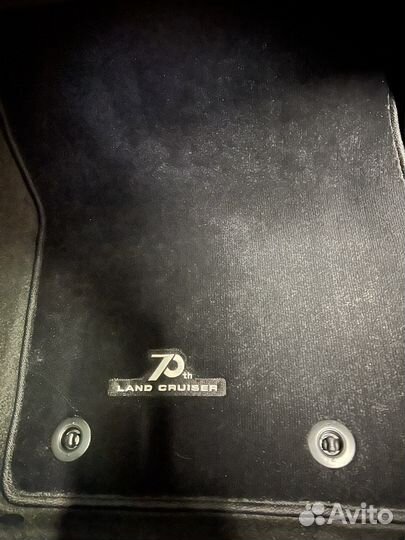 Автомобильные коврики