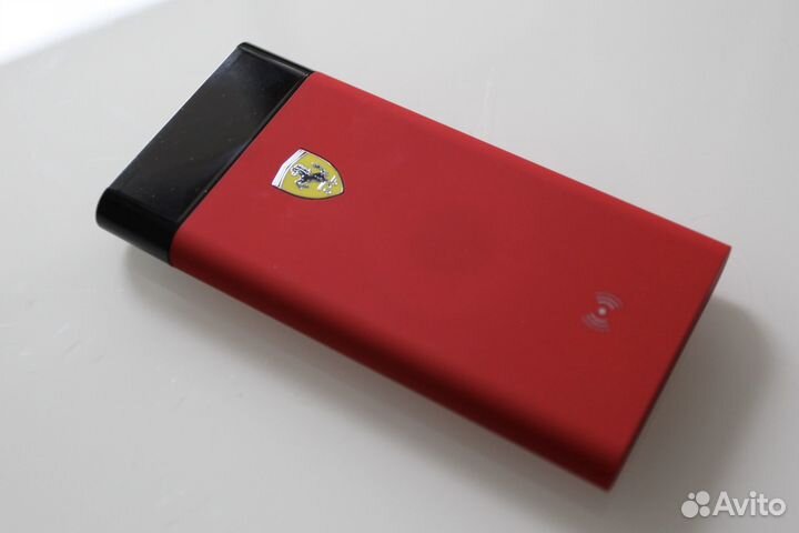 Power Bank Ferrari (беспроводная зарядка)