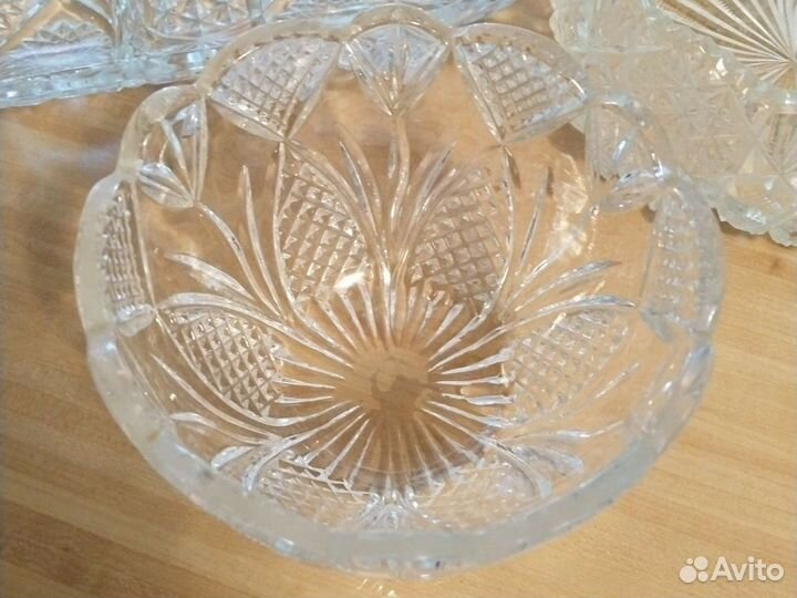 Хрусталь,рюмки,фужеры,салатники,меажница