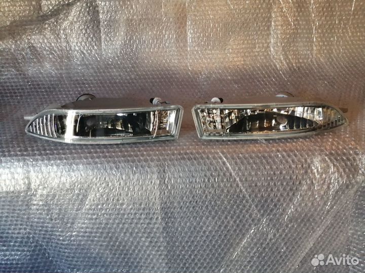 Фара противотуманная toyota corolla 00-02