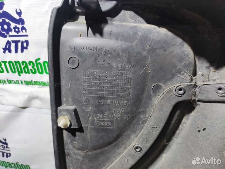 Обшивка двери передней левой Peugeot 206