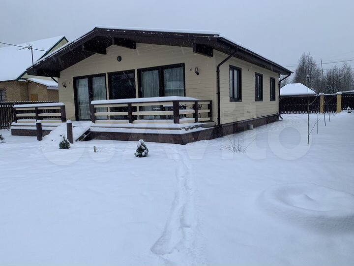 Коттедж 143 м² на участке 9 сот.