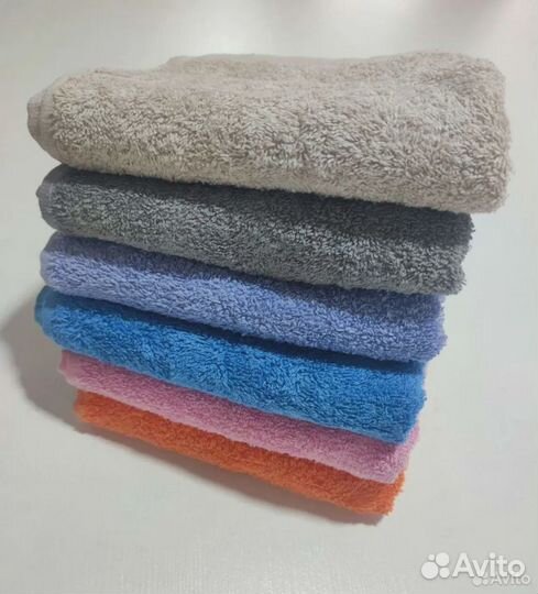 Махровые полотенца и халаты