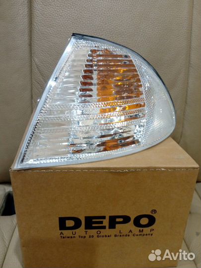 Поворотник Е46 белый