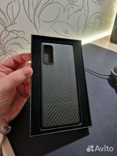 Чехол carbon для galaxy s20fe